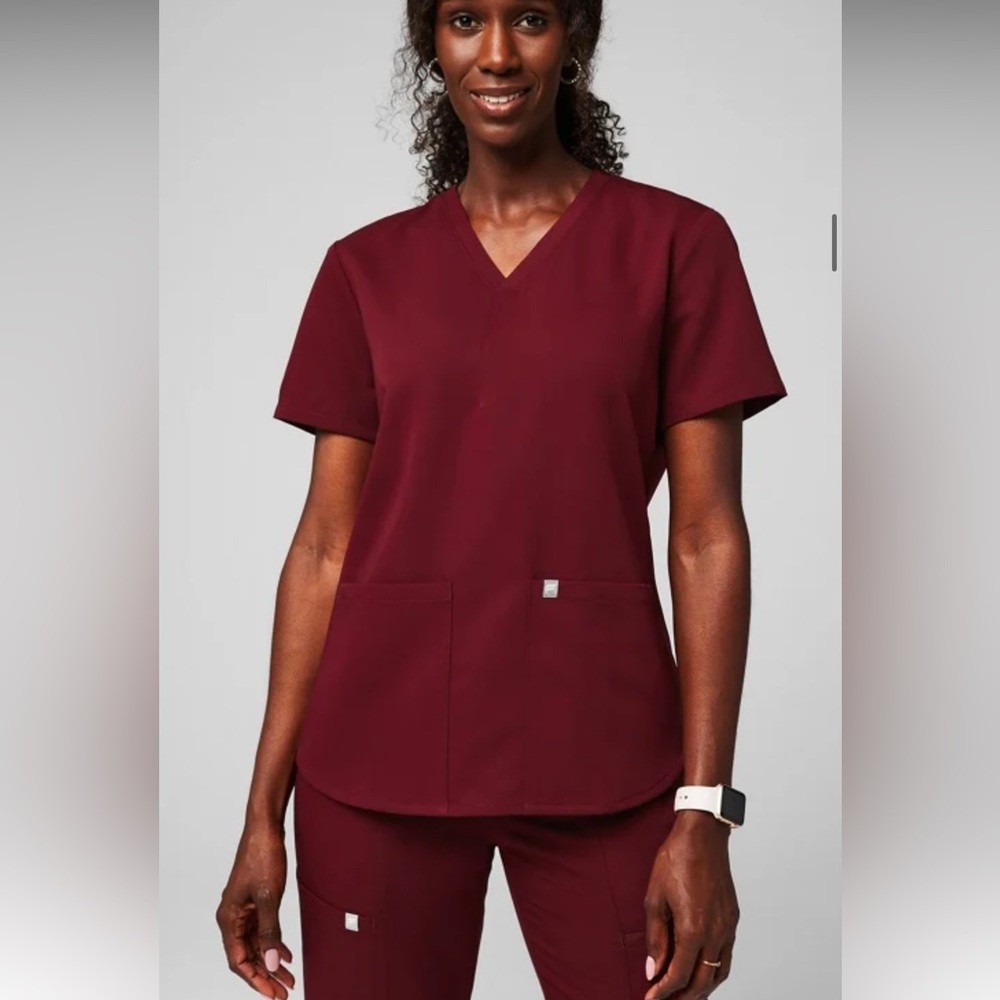 Fabletics scrub set in wine. Medium top, large bottom. Worn once